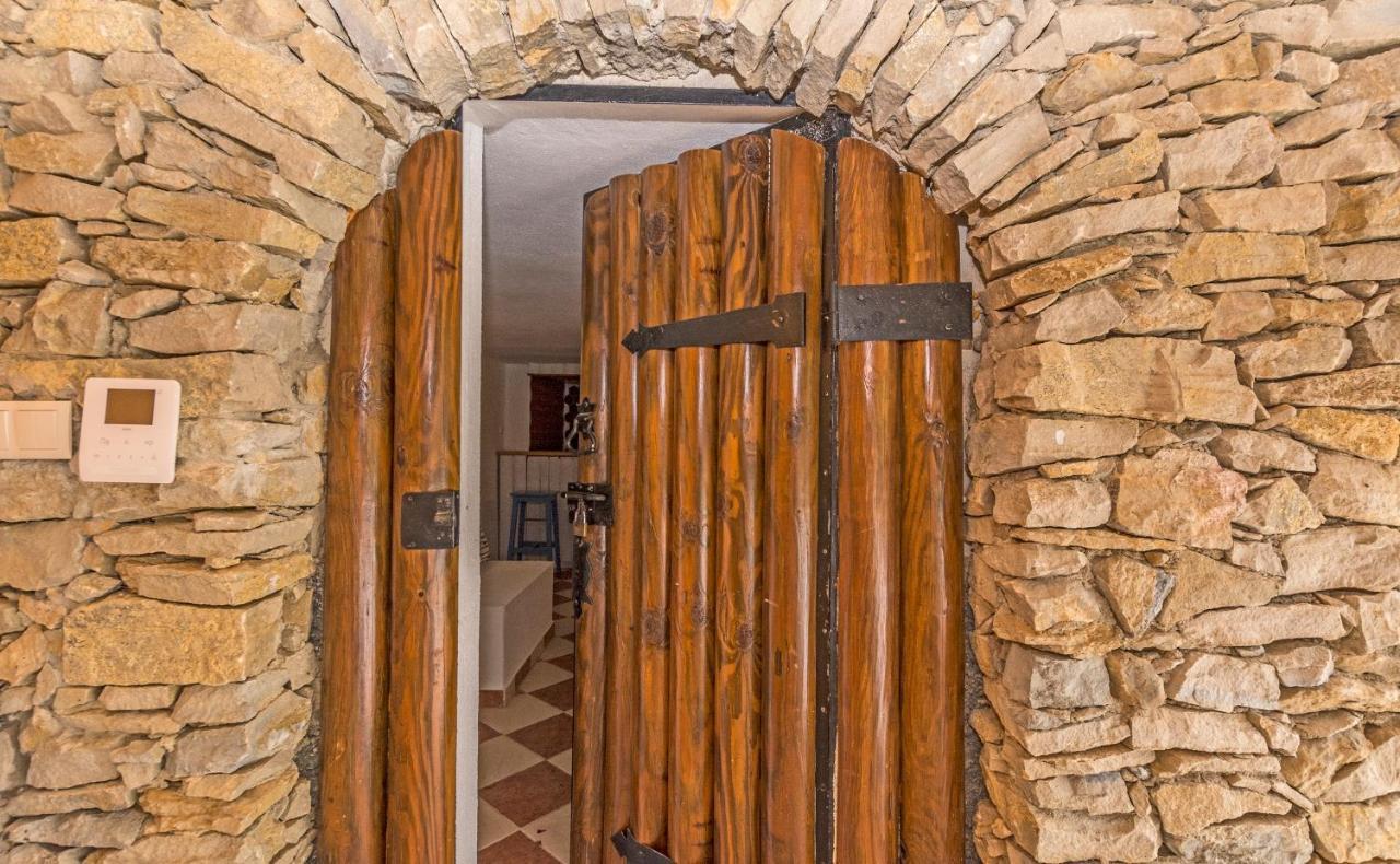 Hostel Free Spirit House - Surf&yoga Retreats